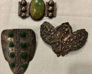 Victorian Brooches - Art Nouveau