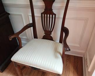 Lovely Dining Chair 