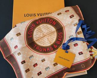 Louis Vuitton minimalle square silk scarf
