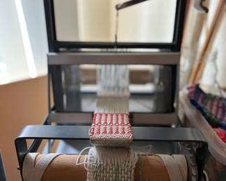 D.B. Artcraft Tabletop Loom