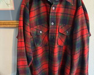 Van Heusen Red Flannel – Size Medium