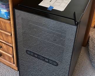 Wine Enthusiast 18-Bottle Touchscreen Refrigerator