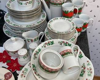 Gibson Christmas Dinnerware Set