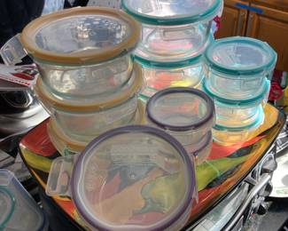 Snapware Plastic Food Containers