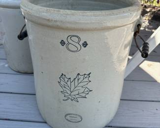 Western Stoneware 8 Gallon Crock