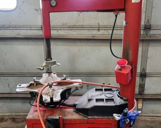 Coats Pneumatic Rim Clamp Tire Changer 5060A