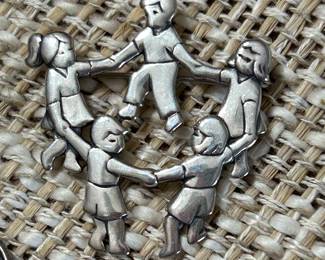 Retired James Avery Circle of Friends Pin
