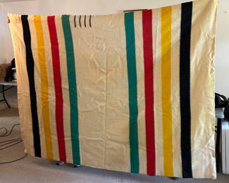 Hudson Bay Blanket with four stripes