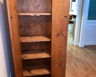 Storage cabinet