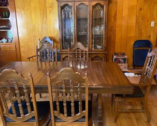Dining room table and hutch