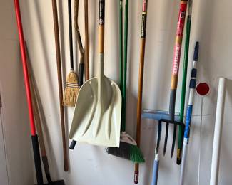 GARDENING TOOLS