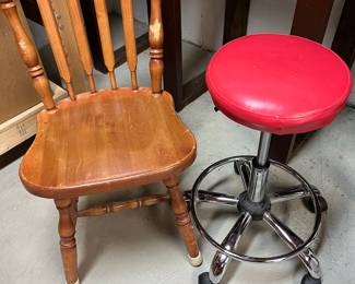 WOOD CHAIR AND ADJUSTABLE SPINNING WORK STOOL