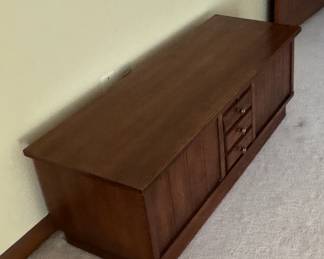 CEDAR CHEST