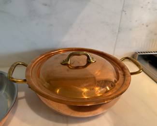 Williams-Sonoma two-handled pot - never used