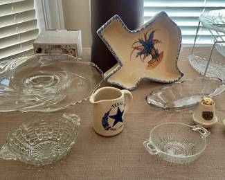 GLASSWARE, TEXAS SHAPED POTTERY DISH