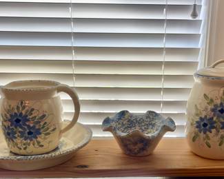 VINTAGE SPONGEWARE FLORAL POTTERY