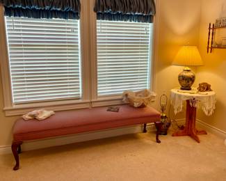 LONG UPHOLSTERED BENCH WITH QUEEN ANNE LEGS