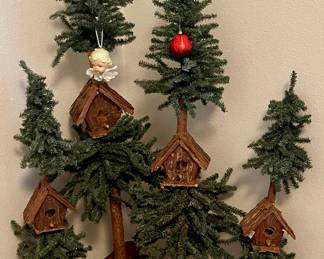 BIRDHOUSE CHRISTMAS TREES
