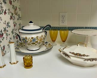 MADE IN ITALY SOUP TUREEN/PLATTER, VINTAGE SOUP TUREEN