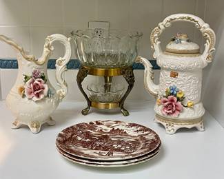 CAPODIMONTE PITCHER AND TEA POT, J BROADHURST & SONS PLATES
