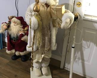 More Santa’s