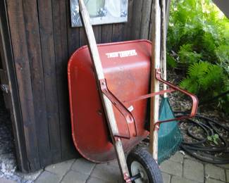 True Temper wheel barrow