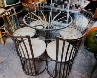 MCM metal table 5 chairs glass top flat band