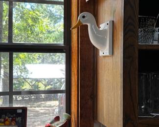 Duck wall hanger 
