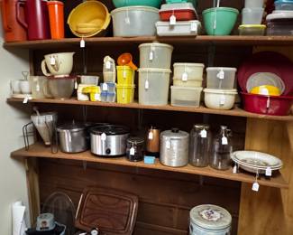 Variety of vintage Tupperware 