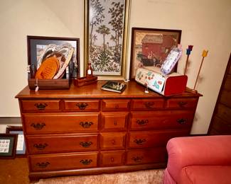Another nice dresser 