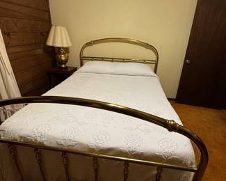 Queen vintage brass bed and memory foam mattress 