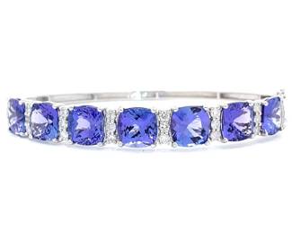 Designer Oscar Friedman 17.81 Carat Natural Tanzanite & Natural Diamond Bangle Bracelet in Platinum