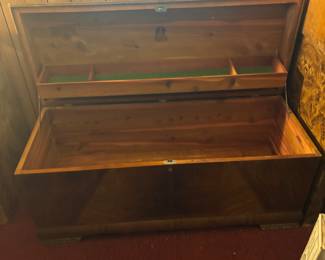 Lane Cedar chest 