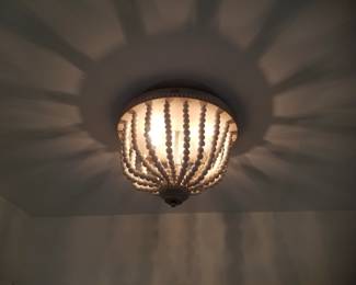 Ceiling light fixture