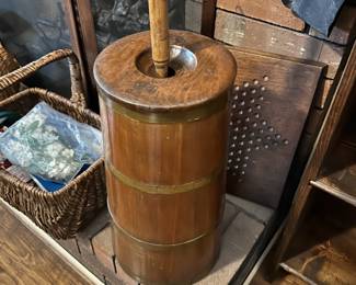 ANTIQUE CHURN