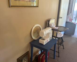 SEWING MACHINE