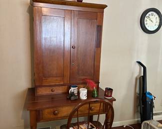 BEAUTIFUL ANTIQUE CABNIT