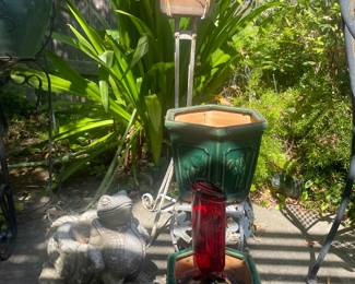 Auction Item: https://www.estatesales.net/CA/Yuba-City/95991/marketplace/76402