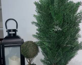 Decorative mantel pieces