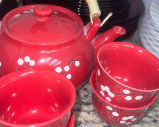 Japanese Teapot w/4 cups