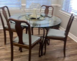 Glass Top Table w/4 chairs