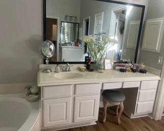 Lots of bathroom accessories