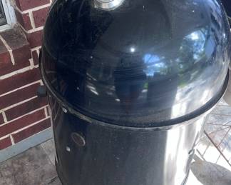 Weber bullet smoker grill