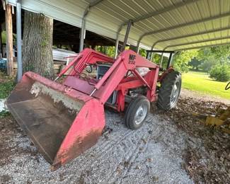 MASSEY FERGUSON 245 TRACTOR WITH LOADER