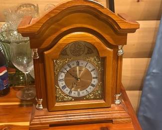 MANTEL CLOCK