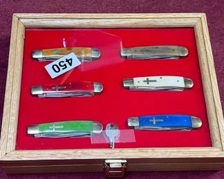 SMALL DISPLAY CASE WITH 6 KNIVES