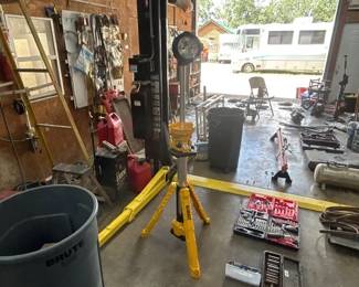 DEWALT WORK LIGHT