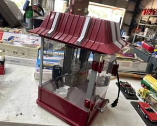 SMALL POPCORN POPPER
