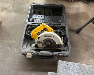 DEWALT SKILL SAW