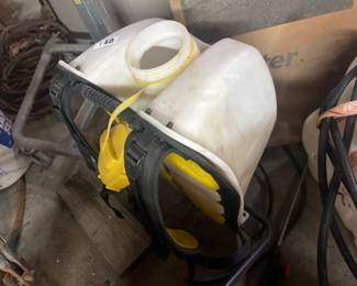 BACKPACK SPRAYER